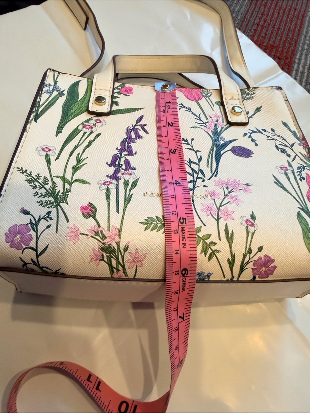 Nanette Lepore Floral Crossbody Tote Magnetic Snap Size 6x7x3” Adjustable Strap - Picture 12 of 13